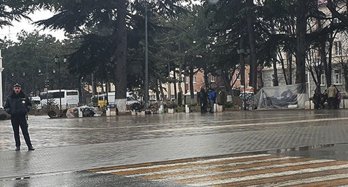 Theatre Square, Tskhinvali, where an endless protest action is being held. December 15, 2020. Photo by Anna Gioyeva for the "Caucasian Knot"