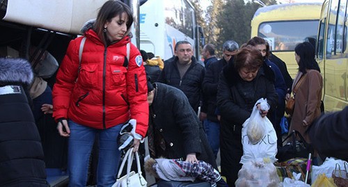 A bus with refugees arrives in Stepanakert, December 20, 2020. Photo by Alvard Grigoryan for the Caucasian Knot