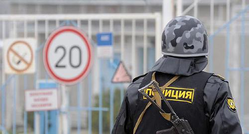 A police officer. Photo © Yelena Sineok, YUGA.ru