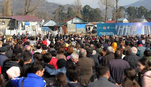 Batumi residents at a rally. Photo courtesy of the press service of the Georgian government: https://www.facebook.com/GeorgianGovernment/photos/pcb.1602184726586092/1602183863252845/?type=3&theater