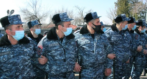 Policemen during a protest action in Yerevan, February 26, 2021. Photo by Tigran Petrosyan for the Caucasian Knot