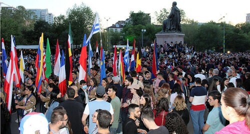 Residents of Armenia take part in a rally in memory of  victims of the Armenian Genocide, April 24, 2021. Photo by Armine Martirosyan for the Caucasian Knot