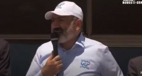 Nikol Pashinyan. Screenshot: http://www.youtube.com/watch?v=b_nKBbfTSmc&t=47s