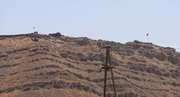 Flags of Armenia and Azerbaijan at the border. Photo: Hayk Manukyan / Human Rights Defender of Armenia