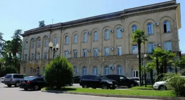 Parliament of Abkhazia. Screenshot: http://eadaily.com/ru/news/2019/12/26/parlament-abhazii-ne-prinyal-byudzhet-na-2020-god