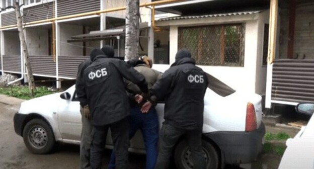 FSB officers detain a suspect. Screenshot of the video https://youtu.be/-_LDs5-jIlQ