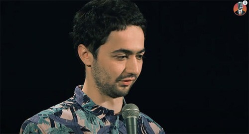 Idrak Mirzalizade. Screenshot:'Stand-Up Club #1', https://www.youtube.com/watch?v=gj6a5A1eoKE