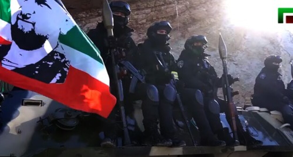 Chechen law enforcers at the border with Ingushetia. Screenshot: https://www.youtube.com/watch?v=zBZF7pB7kwM