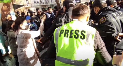 The detention of Tofig Yagublu. Screenshot of the video by the "Caucasian Knot" https://www.youtube.com/watch?v=hw0fCxk2BNA The detention of Tofig Yagublu. Screenshot of the video by the "Caucasian Knot" https://www.youtube.com/watch?v=hw0fCxk2BNA