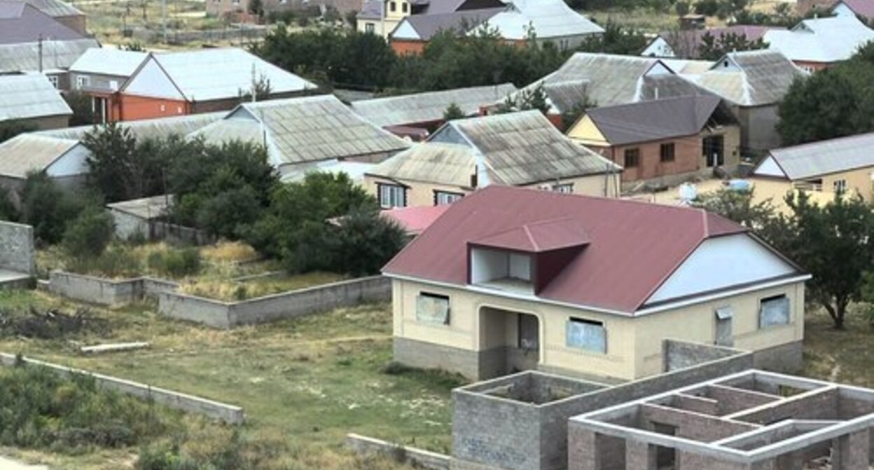 The dwelling settlement of Bammatbekyurt. Screenshot of the video by Samir Khunkerov https://www.youtube.com/watch?v=ay7taGDoi4I