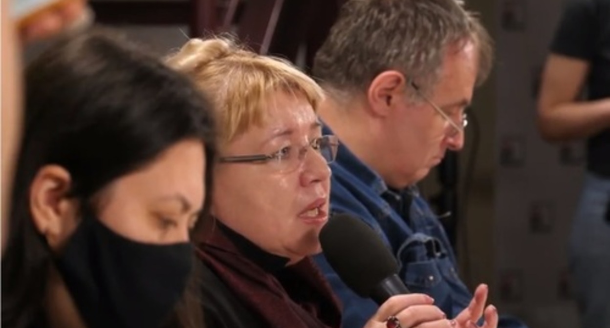 The press conference organizaed by the "Memorials." Screenshot of the video on the YouTube channel of the "International Memorial" https://www.youtube.com/watch?v=oppFqxPrmxg&amp;t=913s