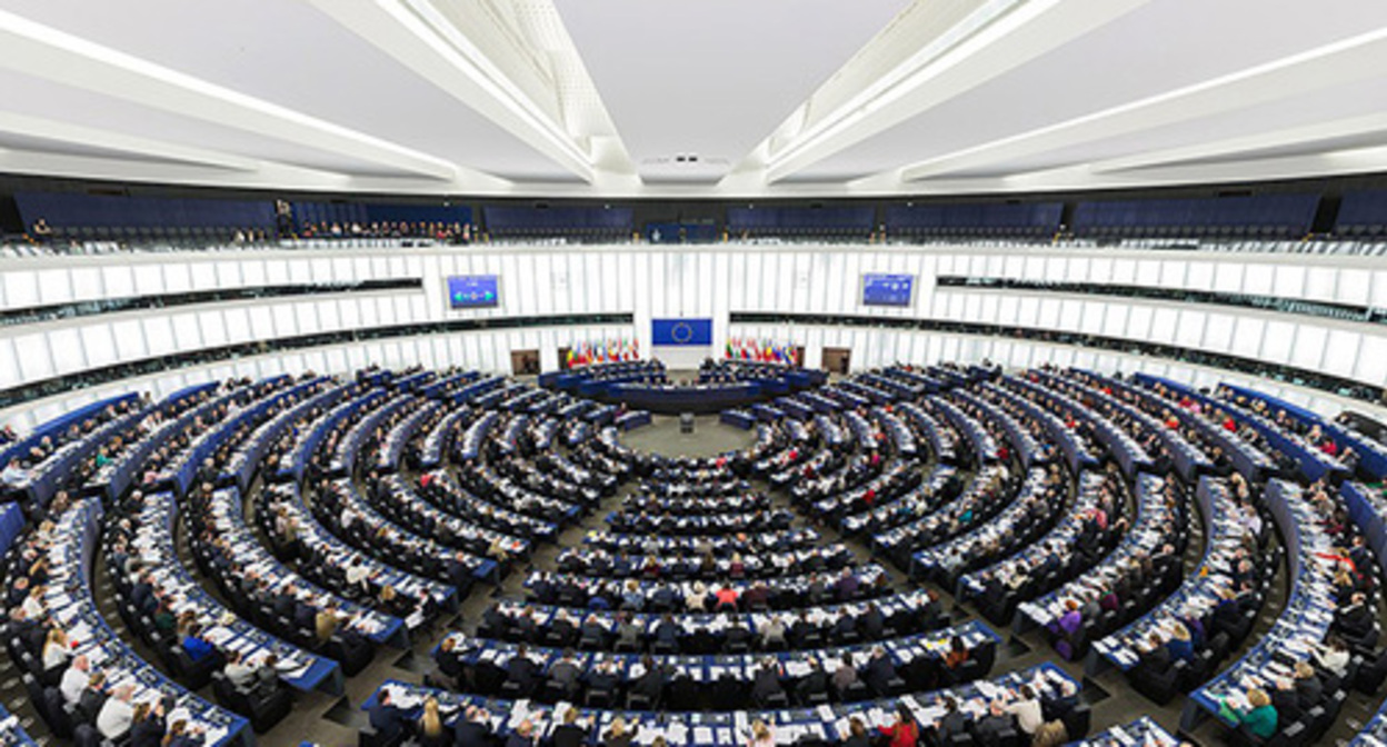 Meeting of the European Parliament. Photo: Diliff https://ru.wikipedia.org/