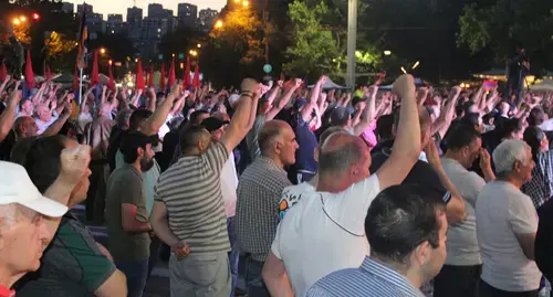 Protesters on the square in Yerevan. Photo by Tigran Petrosyan for the "Caucasian Knot"