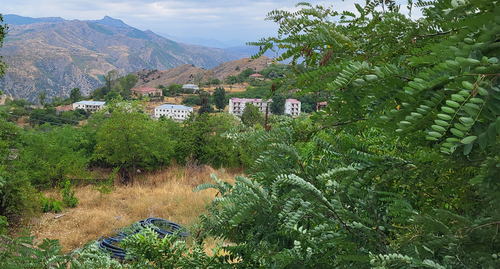 A village in the Lachin (Berdzor) Corridor. Photo by Alvard Grigoryan for the "Caucasian Knot"