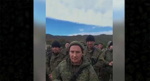 Mobilized residents of Astrakhan, who now stay in North Ossetia, have asked Igor Babushkin, Governor of the Astrakhan Region, to provide them with sleeping bags. Screenshot of the video https://t.me/astmkru/207