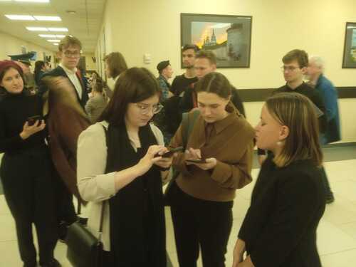 After the sitting of the Court of Cassation within the case of the liquidation of the HRC “Memorial.” Alexandra Baeva, a lawyer, is on the right. Moscow, November 9, 2022. Photo by the "Caucasian Knot"* correspondent *The publication was included by the Russian Ministry of Justice (MoJ) in the register of NCOs, performing the functions of a foreign agent, and was liquidated by a court’s decision