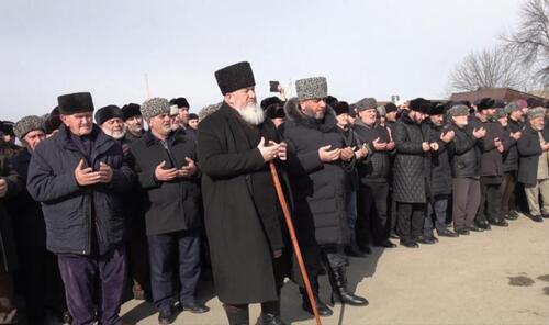 The village of Samashki, Achkhoi-Martan District, has hosted a reconciliation ceremony of the blood feud families. Photo: Grozny Inform https://www.grozny-inform.ru/news/society/158231/