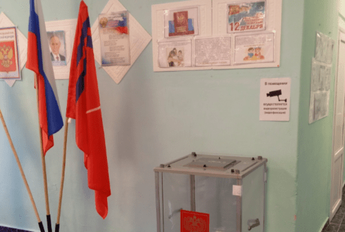 Portrait of Putin hang near the ballot box in the Nekhaevskaya village. Screenshot of the photo posted on Galina Bratashova's page on the VKontakte on March 15, 2024 https://vk.com/id414606567?z=photo414606567_457239111%2Fphoto_feed414606567