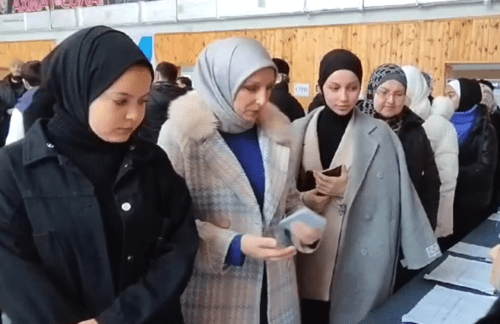 Palestinian refugees at a polling station in Chechnya. Screenshot of a video published by the "Grozny Inform" on March 16, 2024 https://t.me/groznyinform/32557