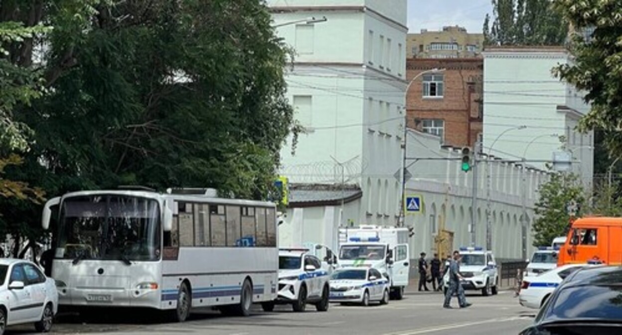 Law enforcers at the SIZO (pre-trial prison) No. 1 in Rostov-on-Don. June 16, 2024. Photo from the Telegram channel "Gorod Rostov Papa" https://t.me/gorodrostovpapa1/1821