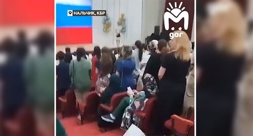 The participants in the event for school graduates in Nalchik. Screenshot of a video posted on the Mash Gor Telegram channel https://t.me/mash_gor/5775