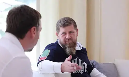 Vladislav Bakalchuk (left) and Ramzan Kadyrov. Photo from Ramzan Kadyrov's Telegram channel RKadyrov_95