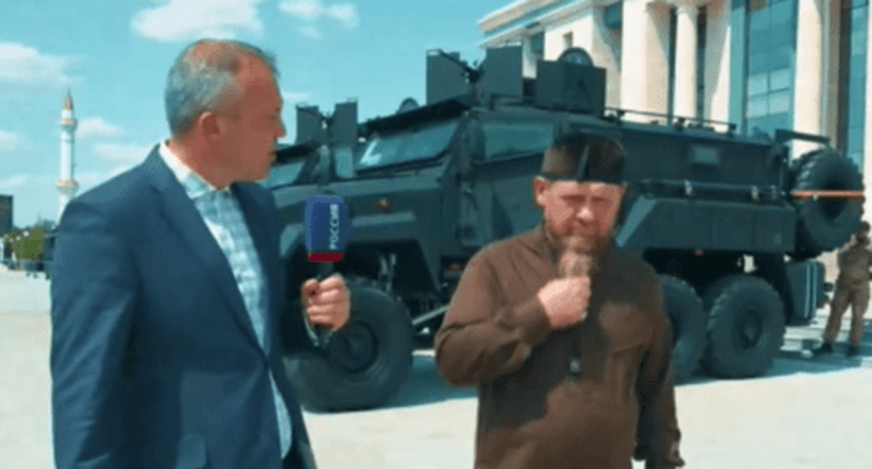 Kadyrov interviewed next to an “Akhmat-mobile”. Screenshot of a video https://rutube.ru/video/261ff682dd66eb031617d9a596421c4c/?t=5