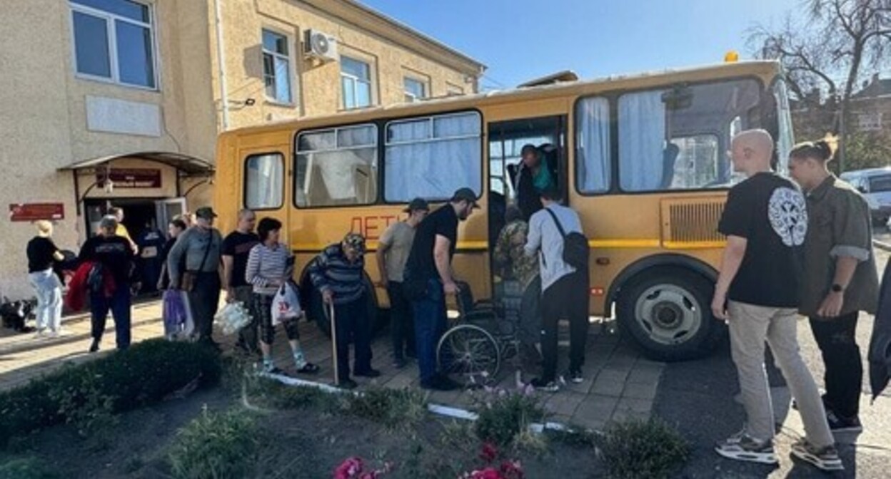 The evacuation of the residents of the Tikhoretsk District. Photo posted on the Telegram channel of Veniamin Kondratiev, Governor of the Krasnodar Territory https://t.me/kondratyevvi/7789