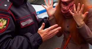 A girl is arguing with a police officer. Picture generated from Copilot