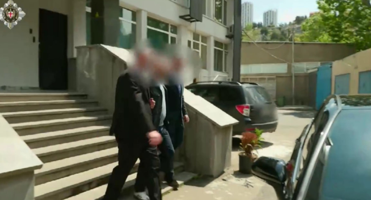 A still of a man detained in Tbilisi on suspicion of espionage. Photo: TV Pirveli / https://tvpirveli.ge/ka/siaxleebi/kriminali/126948-jashushobis-braldebit-magalchinosani-daakaves A still of a man detained in Tbilisi on suspicion of espionage. Photo: TV Pirveli / https://tvpirveli.ge/ka/siaxleebi/kriminali/126948-jashushobis-braldebit-magalchinosani-daakaves